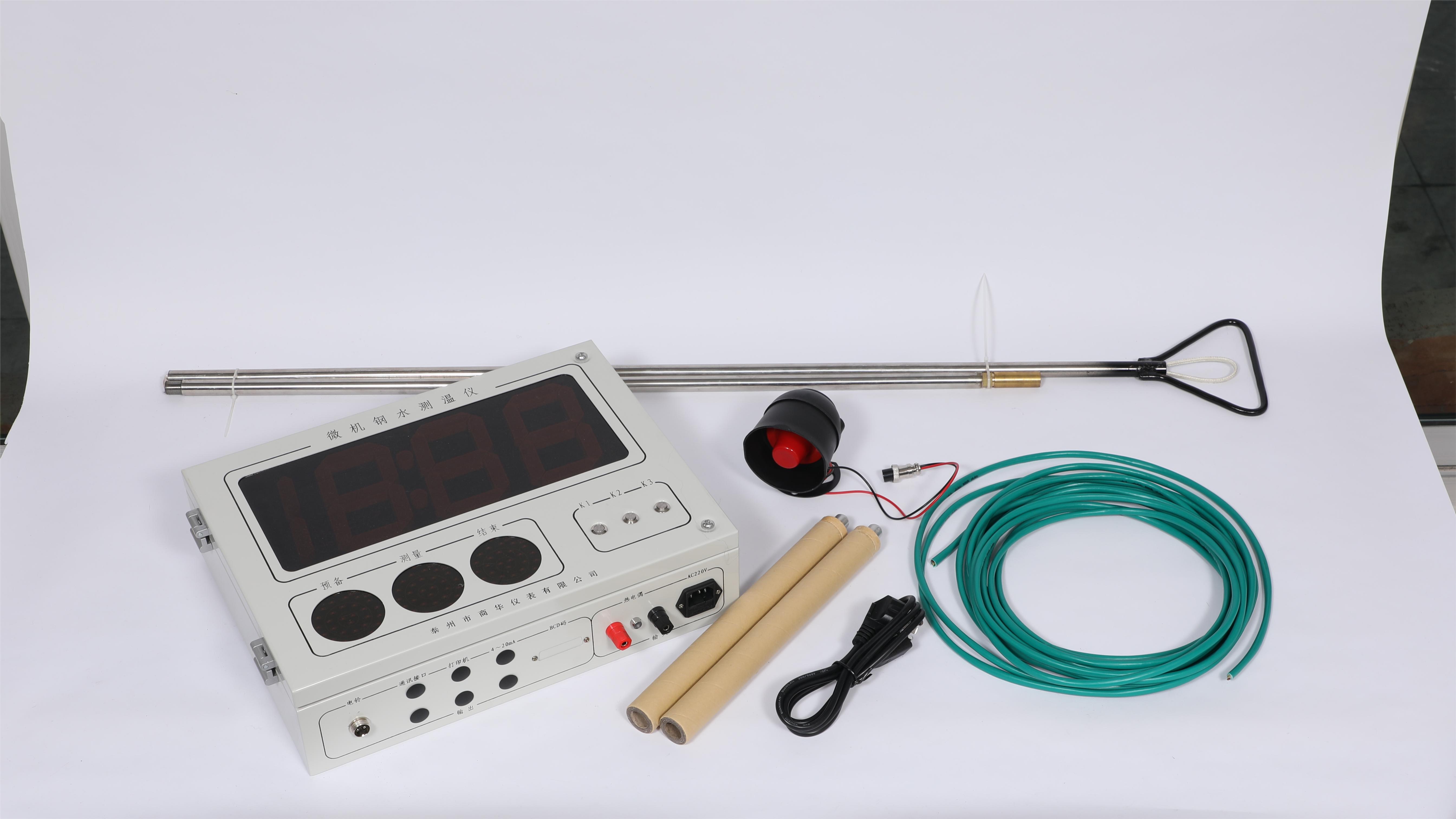 有線大(da)屏鋼水(shui)測溫儀(yi)